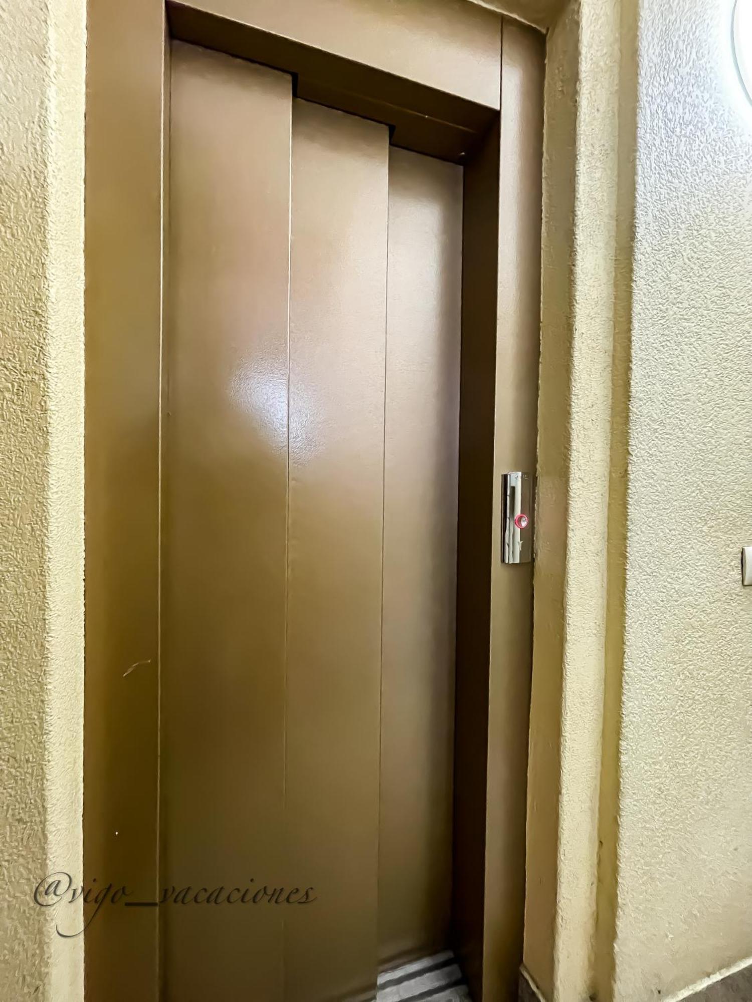Acogedor Piso Familiar Travesia Apartment Vigo Luaran gambar